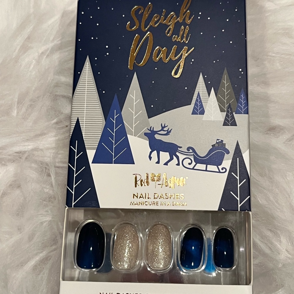 New in box. Red Aspen manicure set